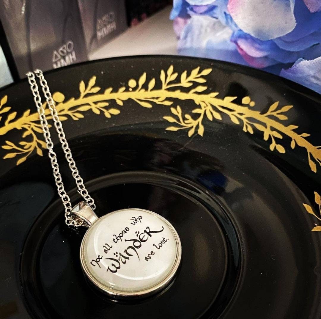 Wander Necklace