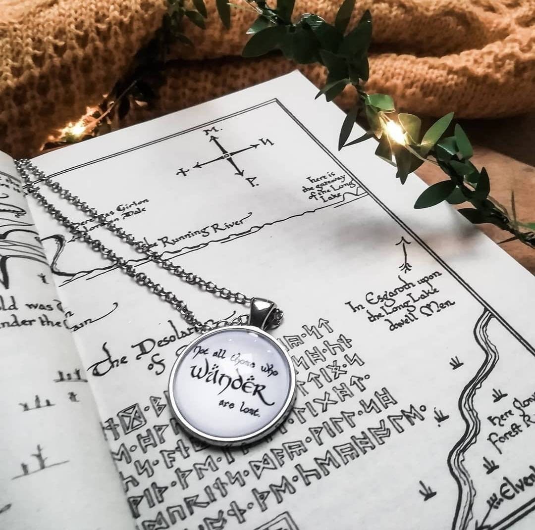 Wander Necklace