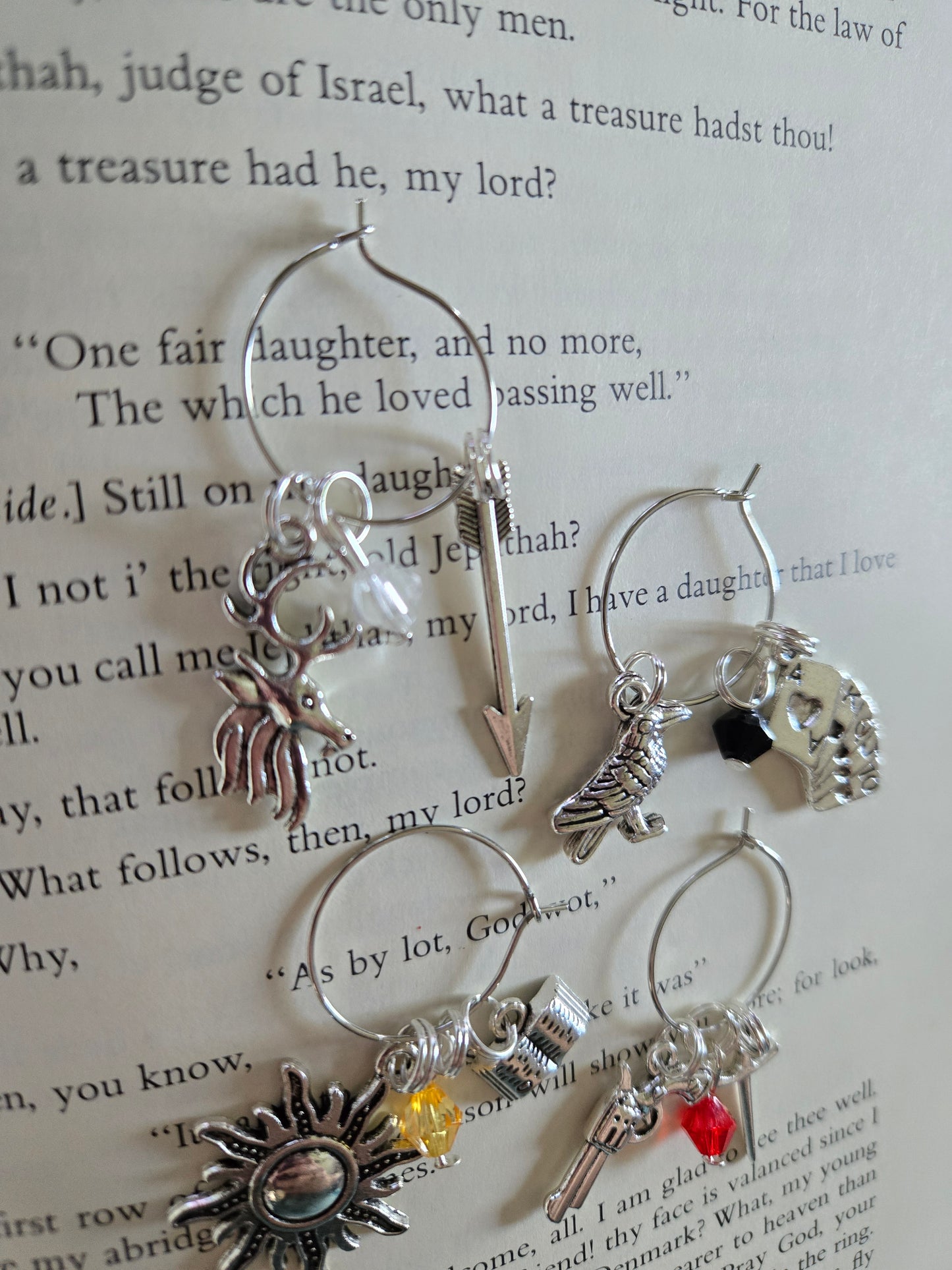 Shadow & Bone Wine/Mug Charm Set
