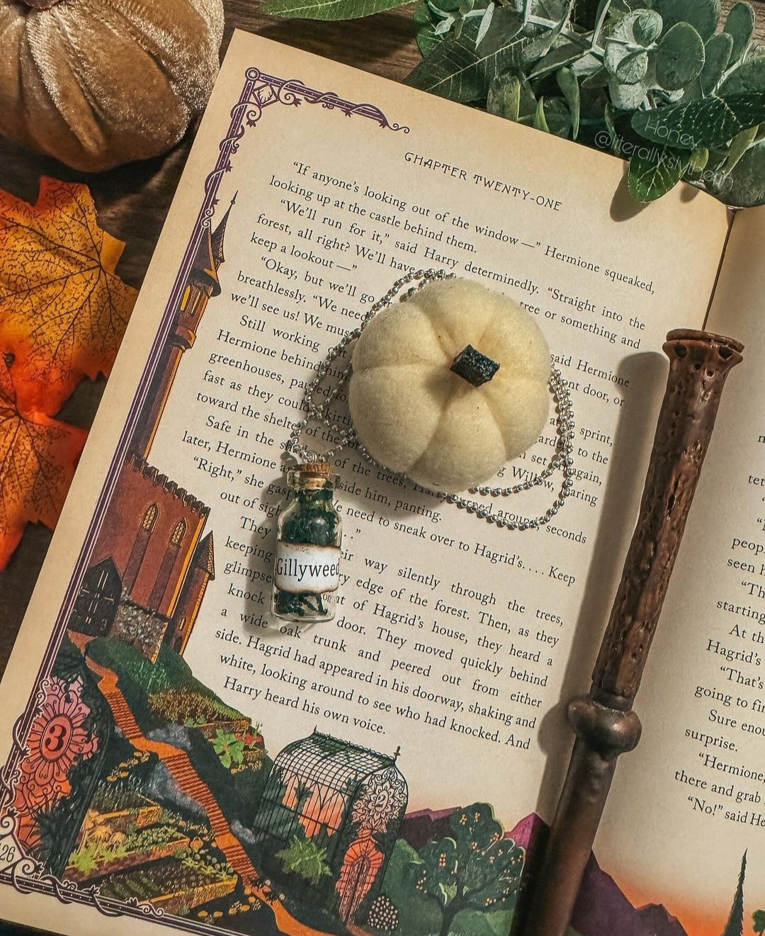 Gillyweed Necklace