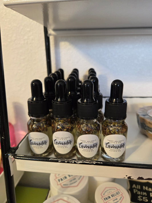 Homemade Cuticle Oil