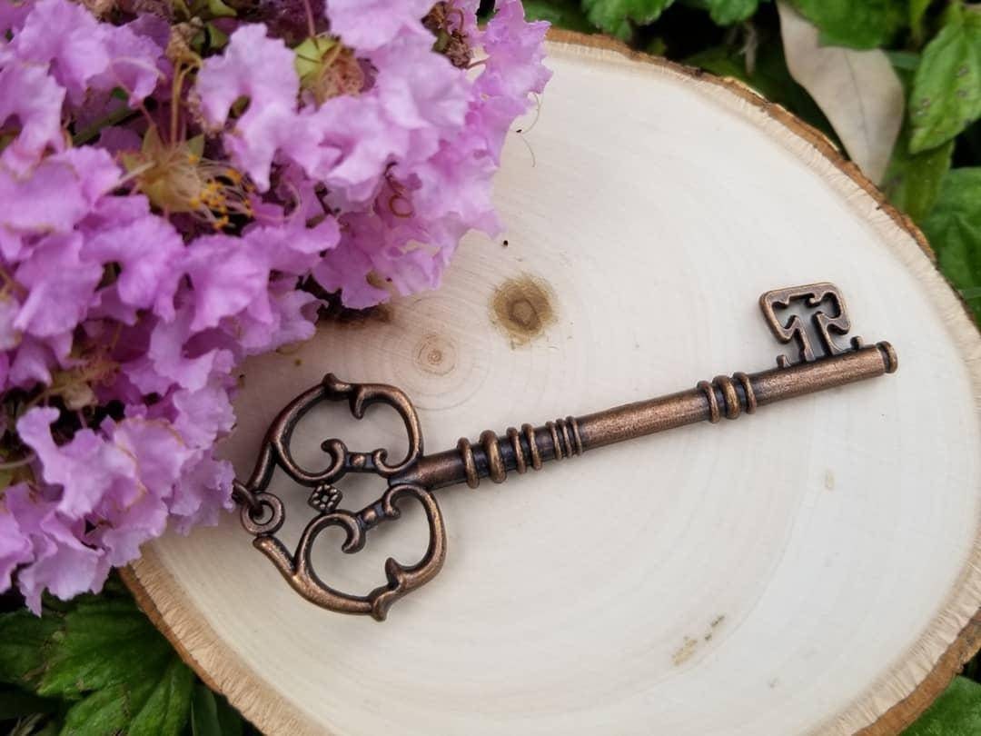 Wizard Vault Key Keychain